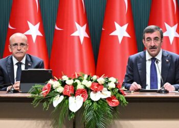 Tasarruf paketine tepkiler sürüyor: Maksat emekliye zam vermemek