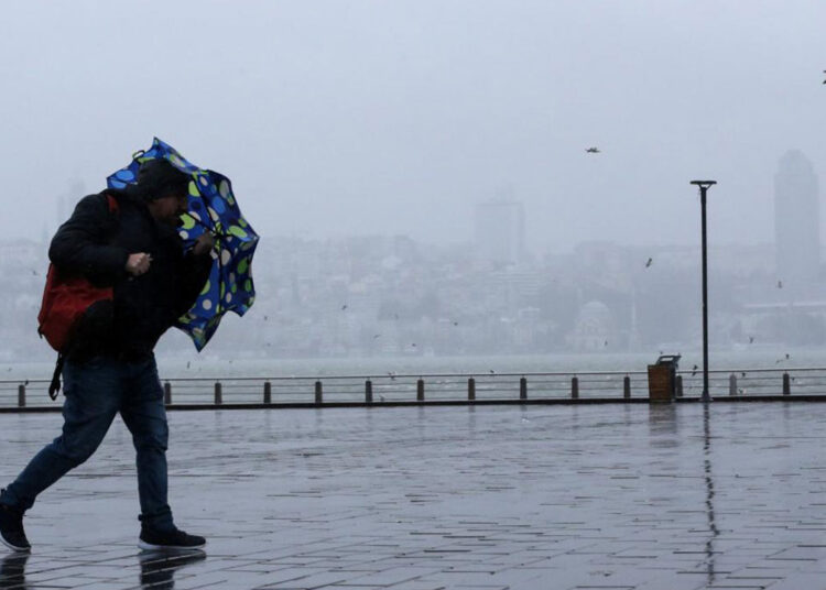 Meteorolojiden sel, dolu, yıldırım ve fırtına uyarısı 1 Meteorolojiden sel, dolu, yıldırım ve fırtına uyarısı