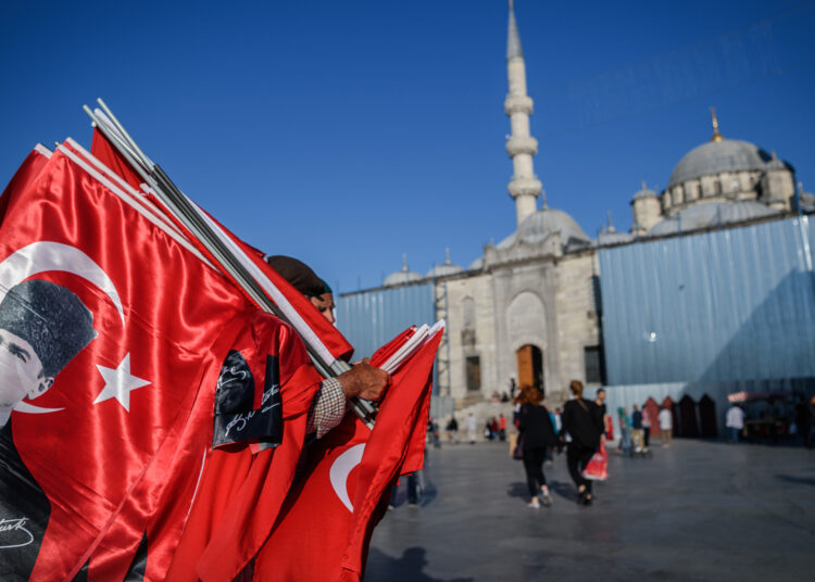 Mümtaz’er Türköne yazdı… Türkiye’nin Yönü 2: İdeolojiler Çöplüğünde Nefes Almak Zor 1 Mümtaz’er Türköne yazdı… Türkiye’nin Yönü 2: İdeolojiler Çöplüğünde Nefes Almak Zor