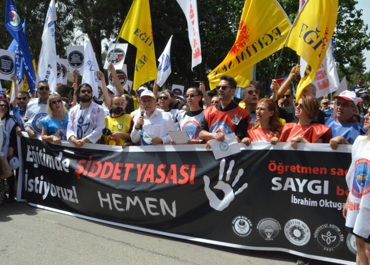 Öğretmenler 81 ilde eylem yaptı: Okulda ölmek istemiyoruz