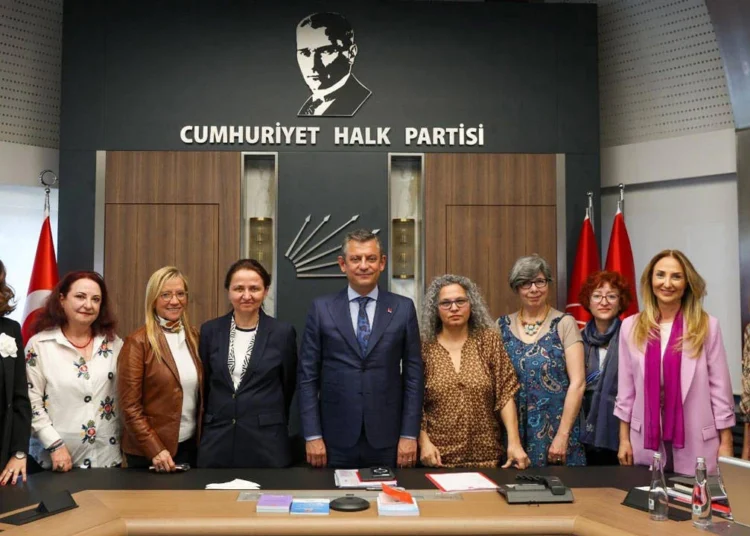 Özgür Özel:  Anayasa’ya uymayanlarla Anayasa yapılmaz