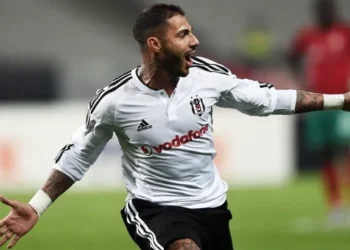 Türkiye’ye gelen Quaresma’dan Santos itirafı: ‘Beni Beşiktaş’a istedi’