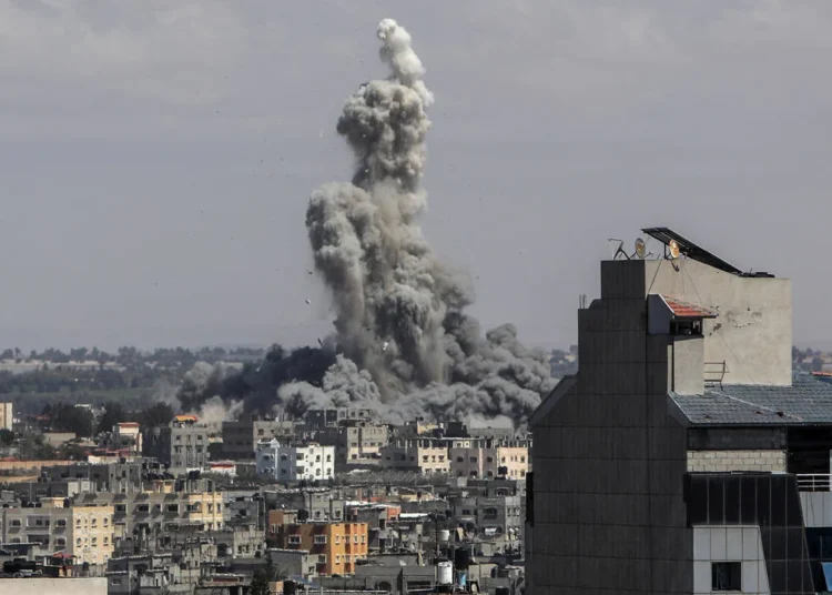 İsrail, Refah’a bomba yağdırıyor: Son 24 saatte 35 Filistinli öldü