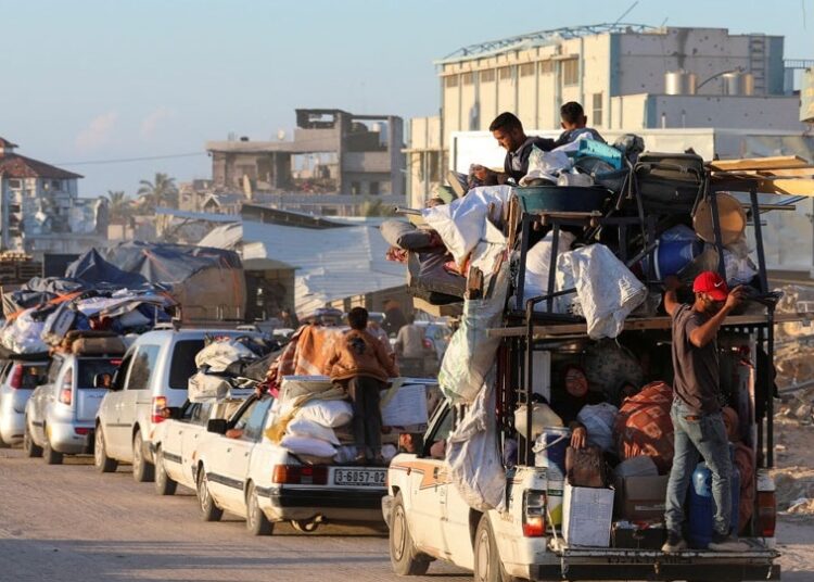 İsrail, Refah’a kara saldırısı başlattı! Gazzeliler son sığınaklarından da kaçıyor