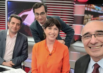 Şirin Payzın Halk TV’yi bıraktığını açıkladı: ‘Sözüm Var’ bitti ama söz bitmez! 2 Şirin Payzın Halk TV’yi bıraktığını açıkladı: ‘Sözüm Var’ bitti ama söz bitmez!