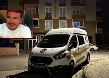 Ne oluyor bu insanlara? Eşi ve oğlunu öldürüp intihar etti