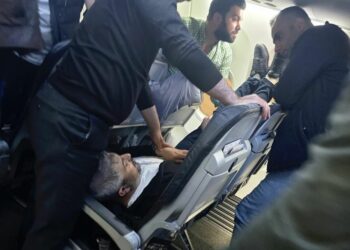 Uçakta kalbi duran yolcu, AK Part’li vekilin müdahalesiyle hayata döndü