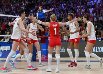Voleybol Kadınlar Milli Takımı Hollanda’yı 3-1’le geçti