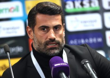 Hatayspor teknik direktörü Volkan Demirel istifa etti