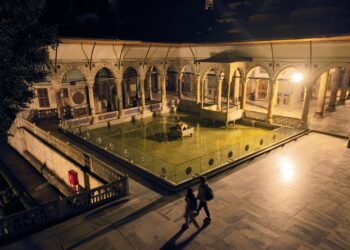 Gündüz 250, gece 1000 TL: Topkapı Sarayı’nı akşam ziyaret etmek isteyen 4 kat fazla ödeyecek