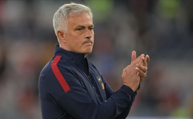 Portekiz medyası: Jose Mourinho, Benfica'yla anlaştı 1 Jose Mourinho, Ali Koç’un seçilmesinin ardından paylaşım yaptı