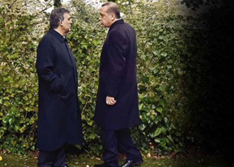 Kulis: Abdullah Gül, Erdoğan’ı aradı, üç partiyi birleştirip başına geçme planından bahsetti 1 Kulis: Abdullah Gül, Erdoğan’ı aradı, üç partiyi birleştirip başına geçme planından bahsetti