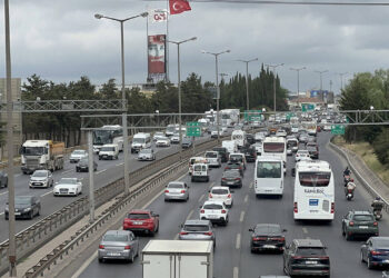 Anadolu Otoyolu’nda trafik yoğunluğu