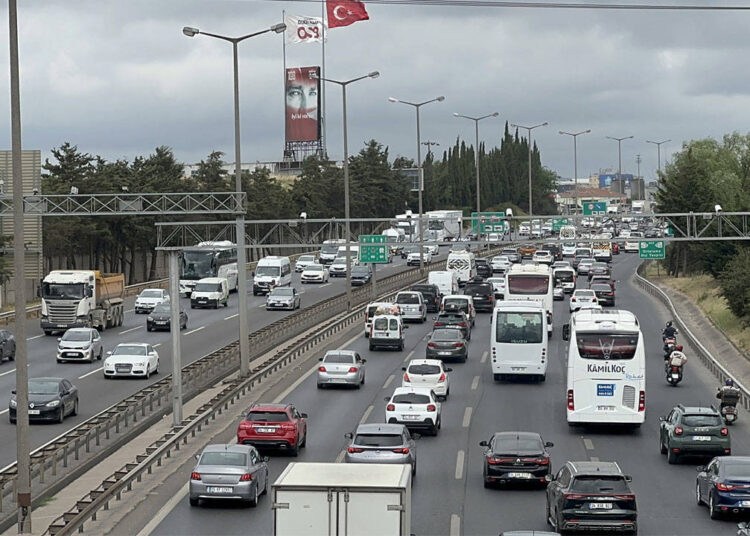 Anadolu Otoyolu’nda trafik yoğunluğu