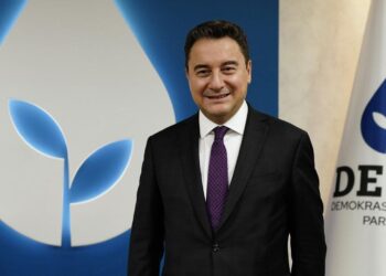 Ali Babacan: “Cumhurbaşkanı, Şimşek üzerinden deney yapıyor”
