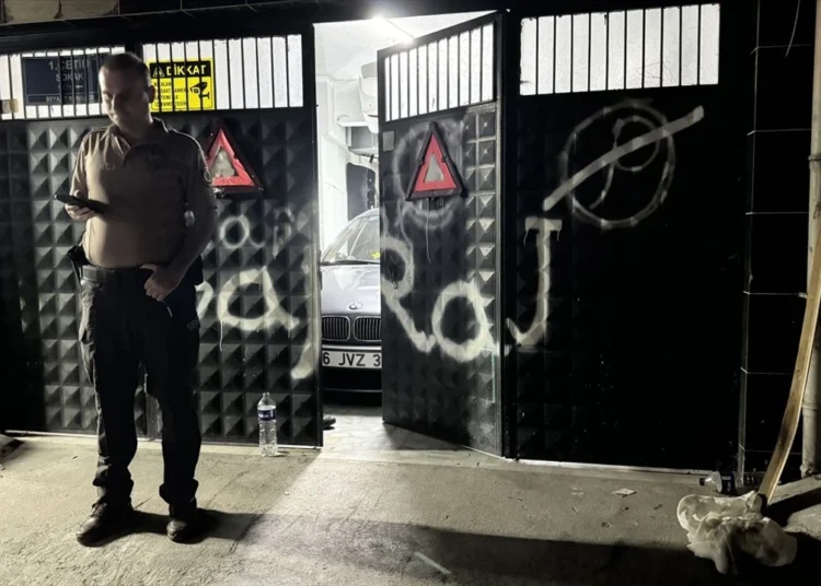 Egzozdan çıkan gazdan zehirlenerek hayatını kaybetti