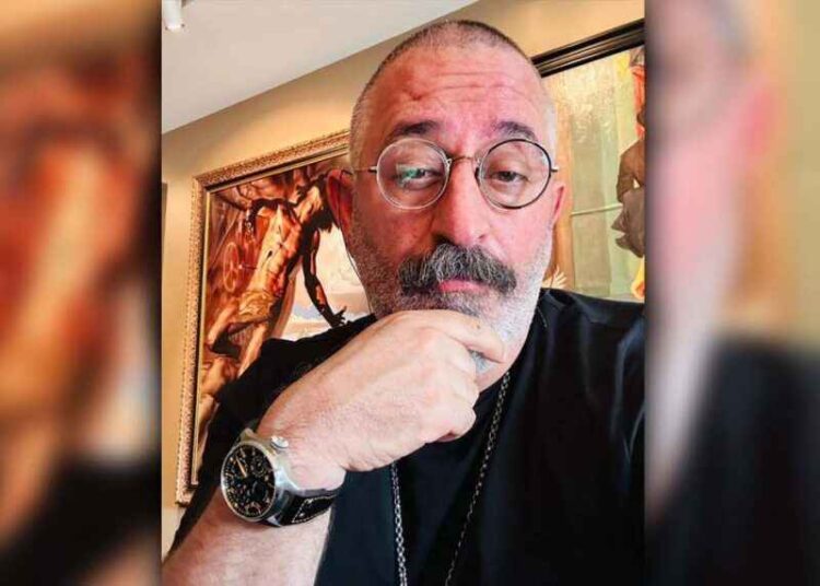 Cem Yılmaz hastalığını açıkladı: Gözüm yüzde 50 görmüyor 1 Cem Yılmaz hastalığını açıkladı: Gözüm yüzde 50 görmüyor
