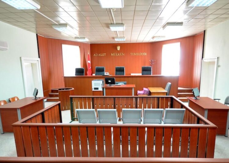 Emekli öğretmene, bakan yardımcısına hakaret ettiği gerekçesi ile ceza verildi