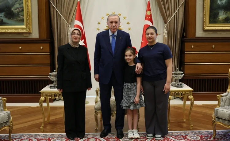 Cumhurbaşkanı Erdoğan, Ayşe Ateş ile görüştü