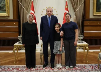 Ayşe Ateş’in Erdoğan’a hediye ettiği oklar ne anlama geliyor?