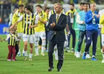 Fenerbahçeli futbolculardan İsmail Kartal’a veda!