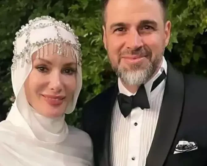 Reshad ile evlenen Gamze Özçelik, balayı yerine Tanzanya’ya yardıma gitti 1 Reshad ile evlenen Gamze Özçelik, balayı yerine Tanzanya’ya yardıma gitti