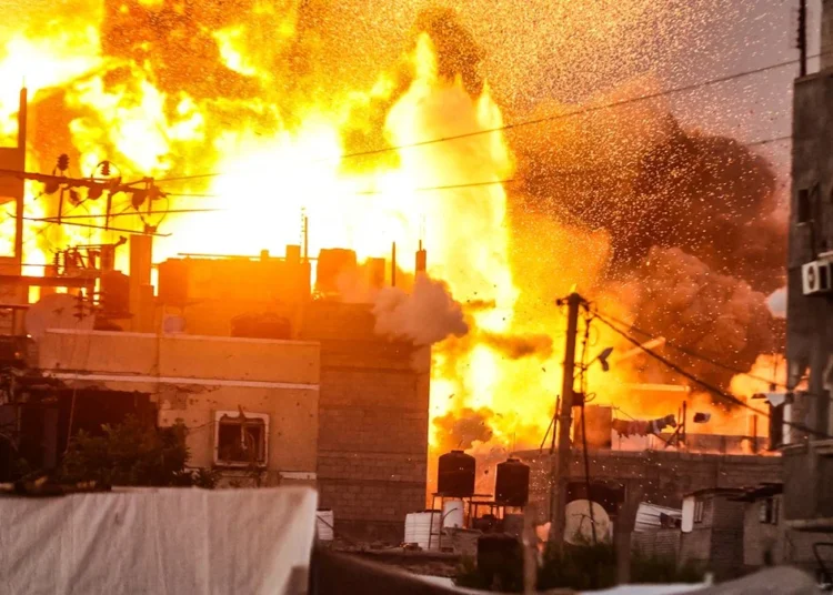 Mülteci kampı vuruldu! Ölü ve yaralılar var 1 Mülteci kampı vuruldu! Ölü ve yaralılar var