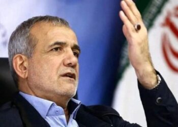 İran’da seçim yarışı: Anketler, reformcu aday Pezeşkiyan’a işaret ediyor