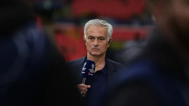 Jose Mourinho, imza atmaya geliyor: 'Kadıköy'de buluşalım' 1 Jose Mourinho, imza atmaya geliyor: ‘Kadıköy’de buluşalım’