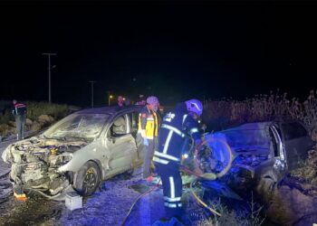 Oğlunun kullandığı aracı sollamaya çalışırken kaza yaptı: 3 ölü, 5 yaralı