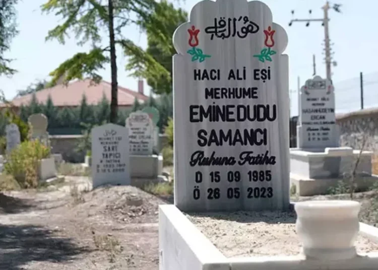 Doktor, hasta sayısını artırmak için ölüleri de muayene etmiş