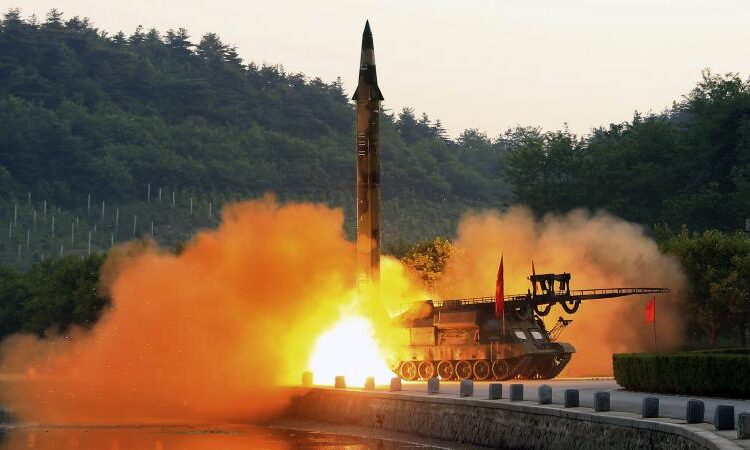 Kuzey Kore’den Japonya’nın deniz sularına yakın bölgeye balistik füze 1 Kuzey Kore’den Japonya’nın deniz sularına yakın bölgeye balistik füze