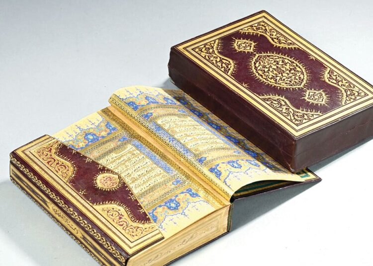 Fransa’da açık artırmaya çıkarılan Şeyh Hamdullah’ın el yazması Kur’an Türkiye’den mi kaçırıldı?