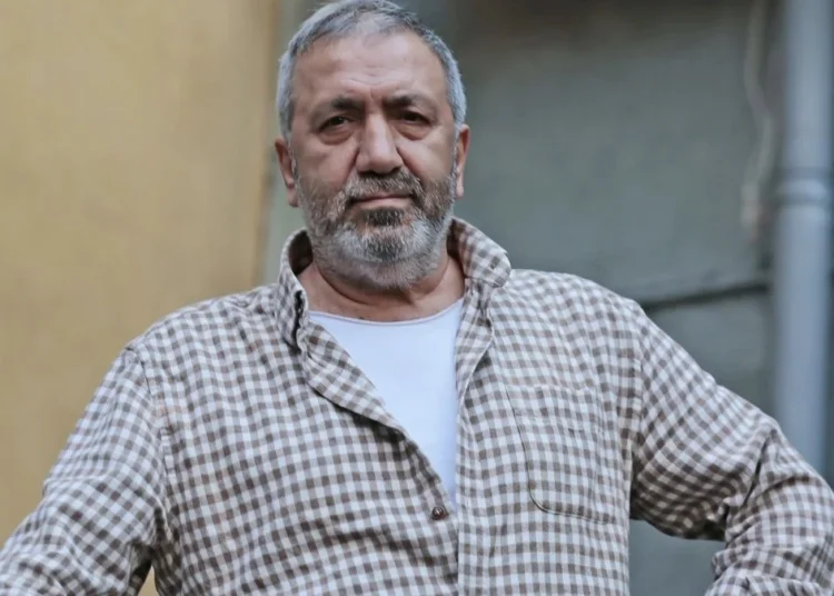 Doğum gününde kalp krizi geçiren sanatçı Mazlum Çimen’e stent takıldı