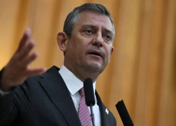 Özgür Özel: Böyle giderse erken seçimi millet ister, önünde kimse duramaz 10 Özgür Özel: Böyle giderse erken seçimi millet ister, önünde kimse duramaz