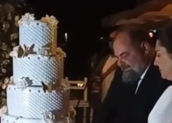 Papazın evliliği, Eleni Kilisesi’ni karıştırdı