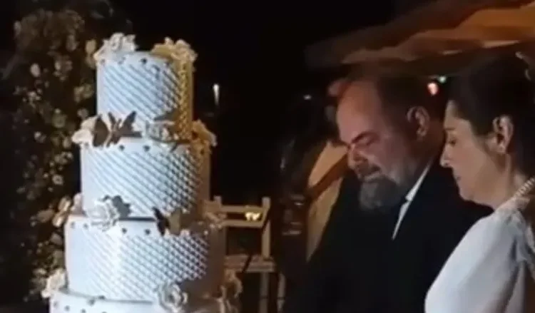 Papazın evliliği, Eleni Kilisesi’ni karıştırdı