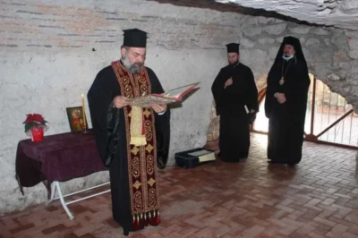 Papazın evliliği, Eleni Kilisesi’ni karıştırdı