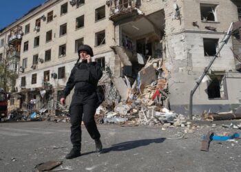 Rusya’dan Harkiv’de konuta saldırı, ölü ve yaralılar var