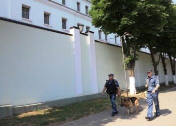 IŞİD destekçileri gözaltı merkezini ele geçirdi