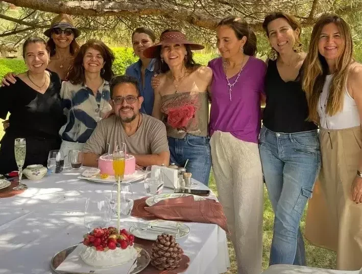 Ali Sabancı'ya eşinden doğum günü sürprizi 1 Ali Sabancı’ya eşinden doğum günü sürprizi