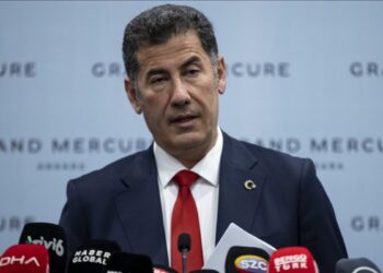 Vatandaştan Erdoğan’ı şikayet eden Sinan Oğan’a: ‘Niye ona yamandın o zaman?’