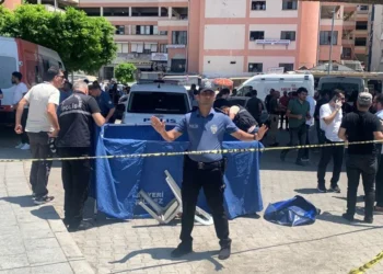 Evli olduğu kadını öldüren uzman çavuş, 3 kişiyi de yaraladı
