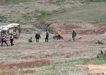 Trabzon’da kamyonet yaylada takla attı, sürücüsü hayatını kaybetti