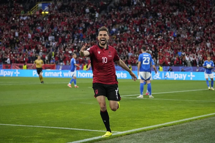 Avrupa Futbol Şampiyonası'nda yıldızı parlayan Müslüman futbolcular