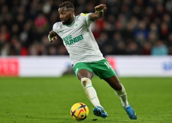 Allan Saint-Maximin, Fenerbahçe için İstanbul’a geliyor
