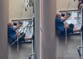Boru döşemek için çatıya çıktı, metrelerce yükseklikten düşerken çamaşır iplerine asılı kalarak hayata tutundu