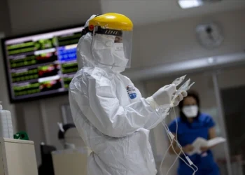 Vaka sayısında artış yaşanıyor: Covid-19, Yunanistan’da yeniden hortladı 5 Vaka sayısında artış yaşanıyor: Covid-19, Yunanistan’da yeniden hortladı