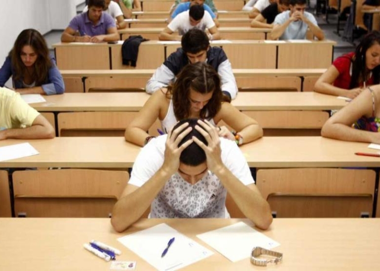 YKS sonuçları iç karartıcı: Öğrenciler matematik ve fen bilimlerinde adeta çöktü