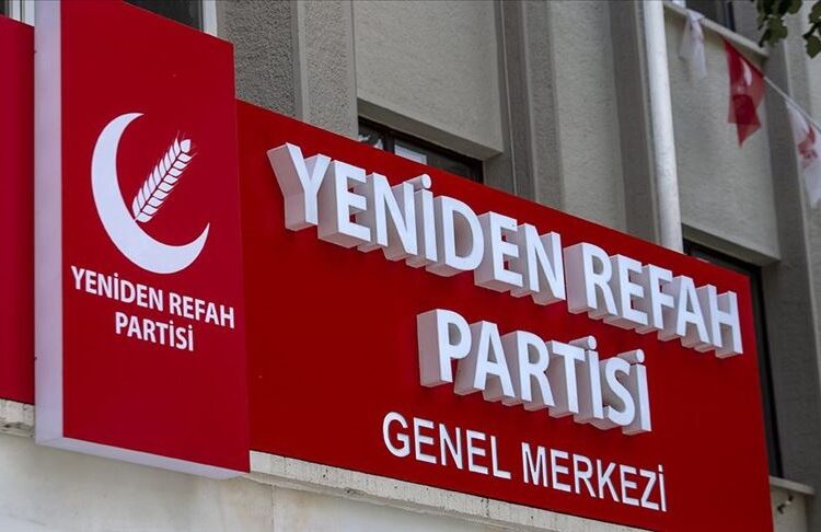 Antalya’da YRP’li ilçe başkanı istifa etti